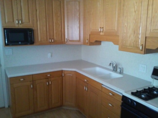 Building Photo - 11 Rose Cir