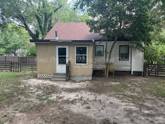 Building Photo - 117 Semple Rd