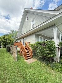 Building Photo - 2147-2149 Berkley Ave SW