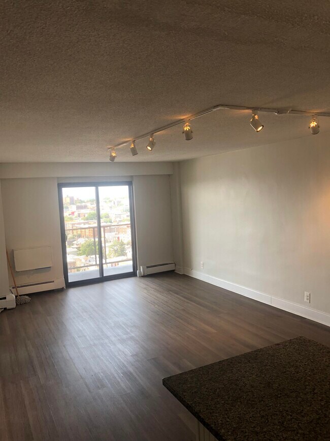 Building Photo - 5701 BLVD E