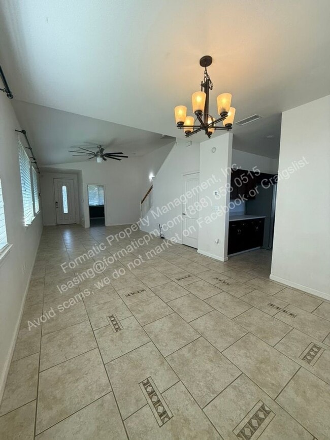 Building Photo - 1295 Kukulu St
