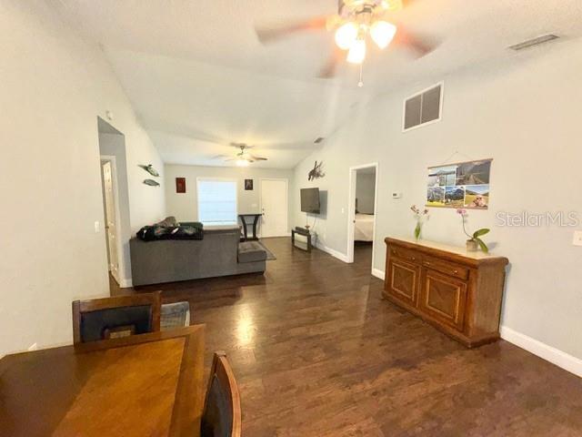 Building Photo - 660 Cloudcroft Dr