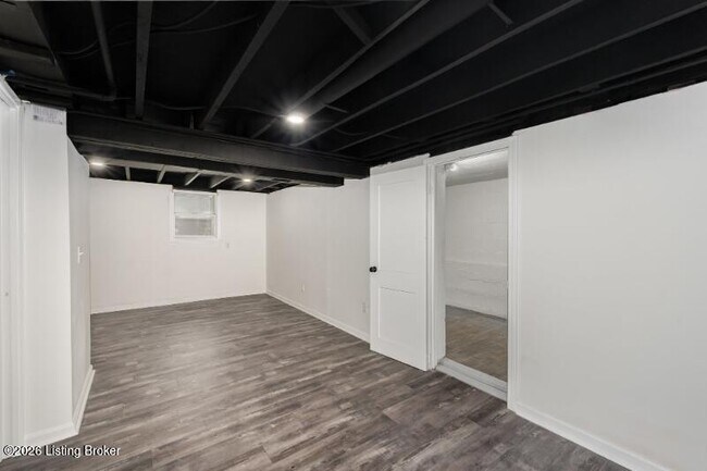 Building Photo - 4806 Peachtree Ave