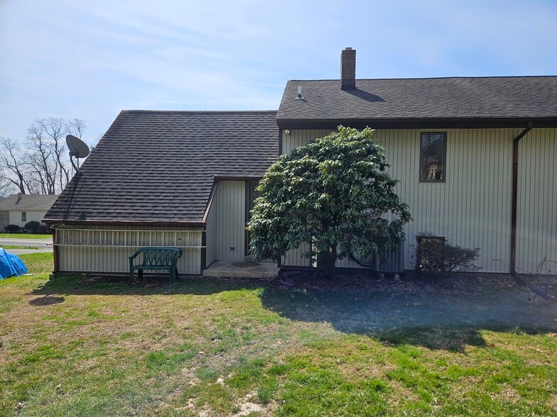 Back of house - 3491 Horizon Dr