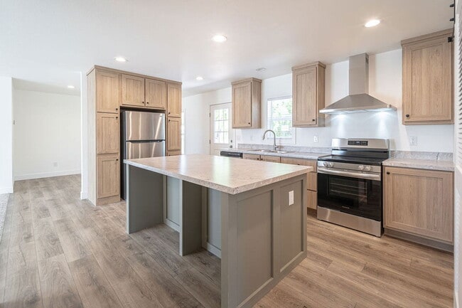 Building Photo - 8559 E Coralbell Ave