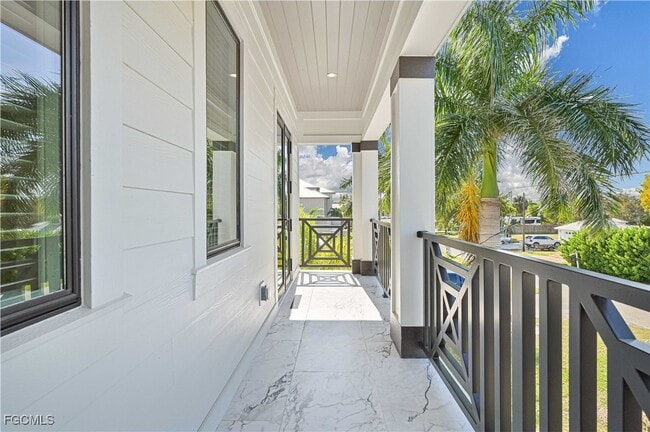 Building Photo - 27570 Tarpon Way