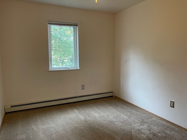 Building Photo - 4683 Bluegill Rd