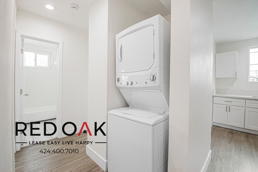 Building Photo - 4070 Venice Blvd.