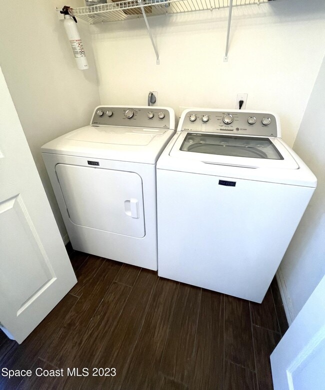 Building Photo - 1600 Tailfeather Ct