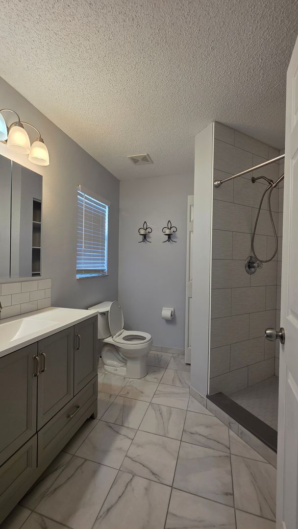 Building Photo - ** COMING SOON ** 3 Bedroom 2 Bath Single Family Home in South Daytona