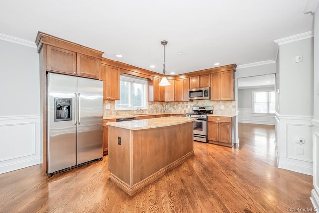 Building Photo - 85 Park Ave