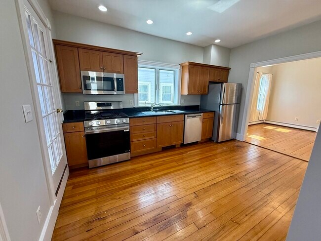 Building Photo - 38 Goldsmith St