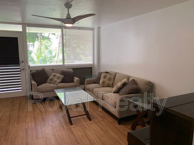 Building Photo - 425 Ena Rd