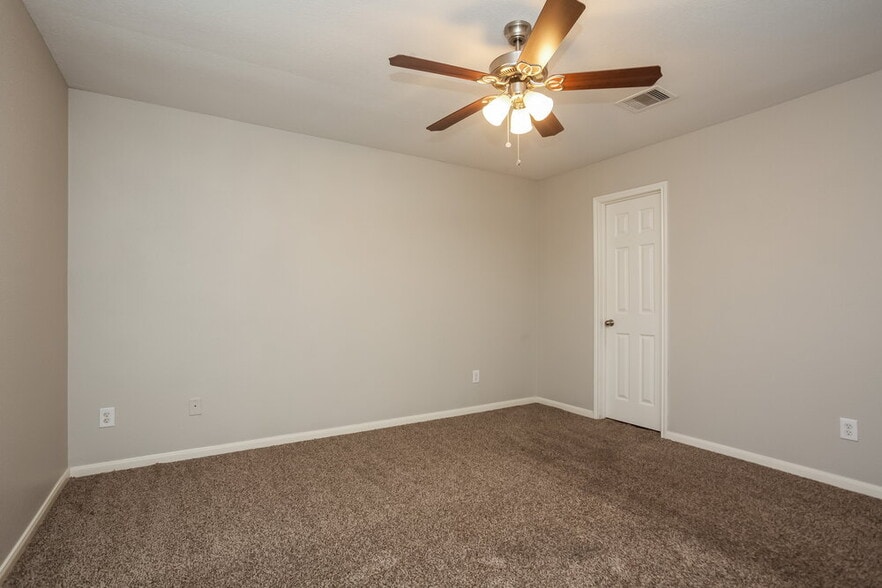 Building Photo - 3922 Hollow Cove Ln