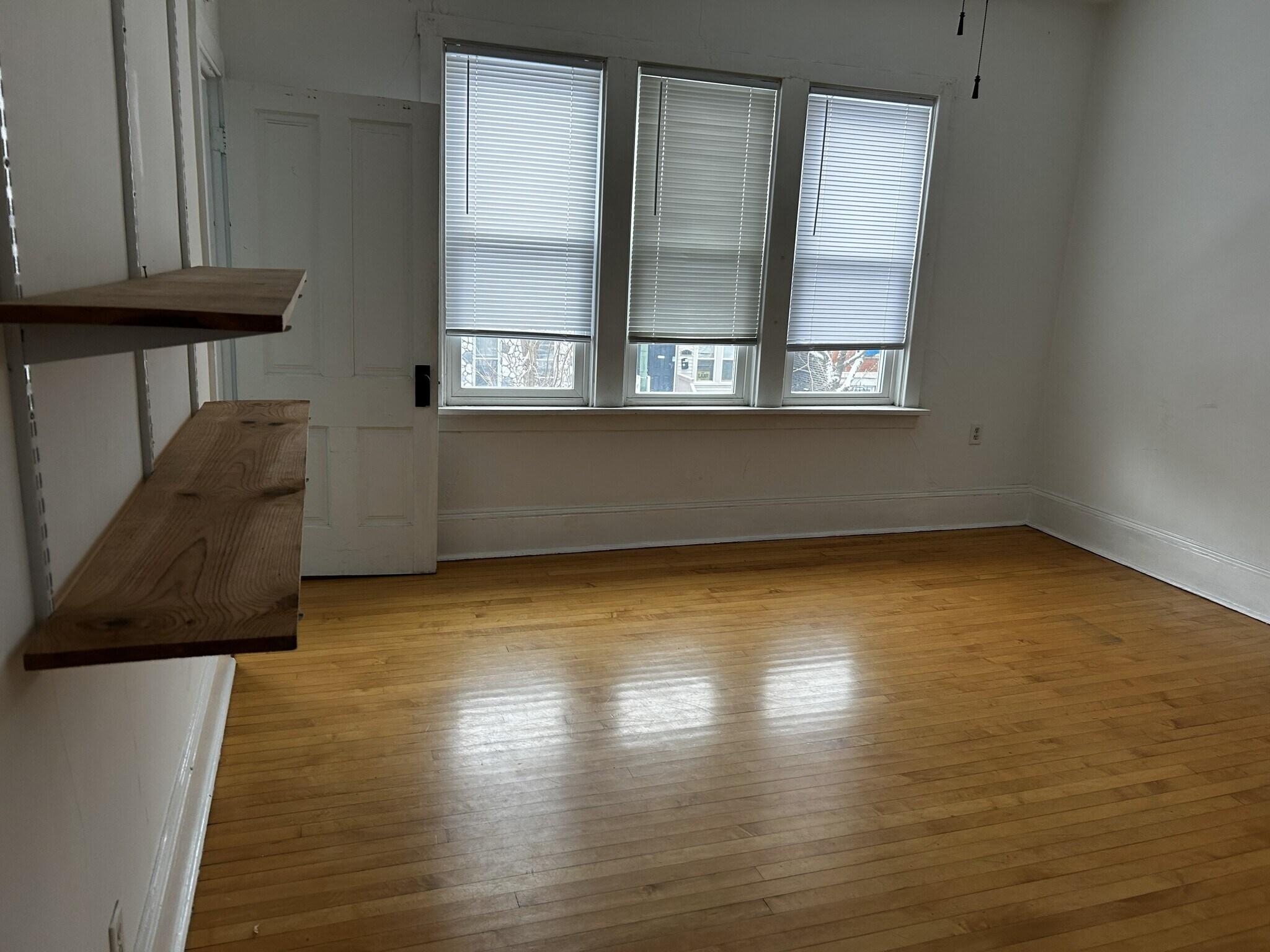 Building Photo - 1742 W Cullerton St