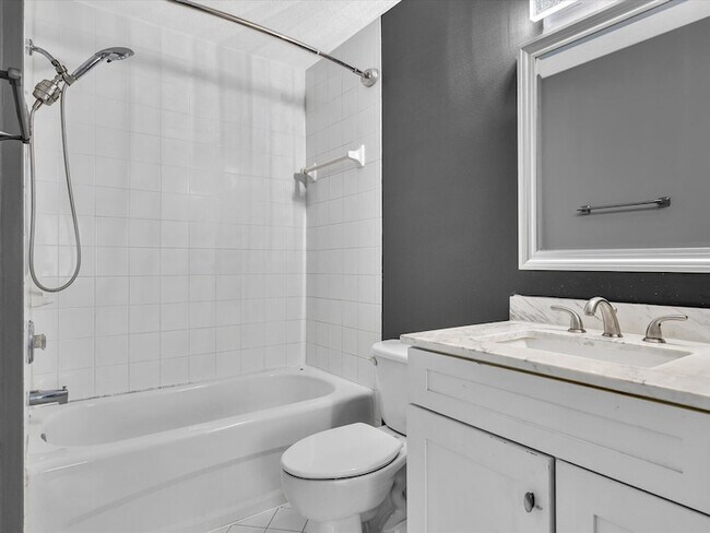 Building Photo - 3504 Briar Bay Blvd