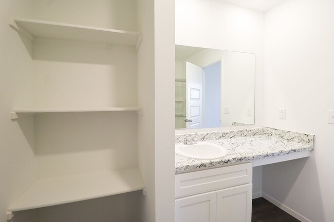 Building Photo - New Build 3 Bedroom Home Available For Immediate Move In!! Robninson Ranch