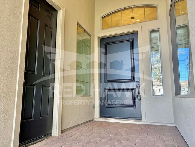 Building Photo - 863 W Bluebird Dr