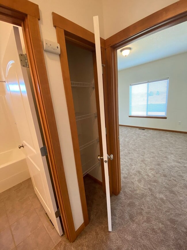 Building Photo - 3511 Hovley Ln