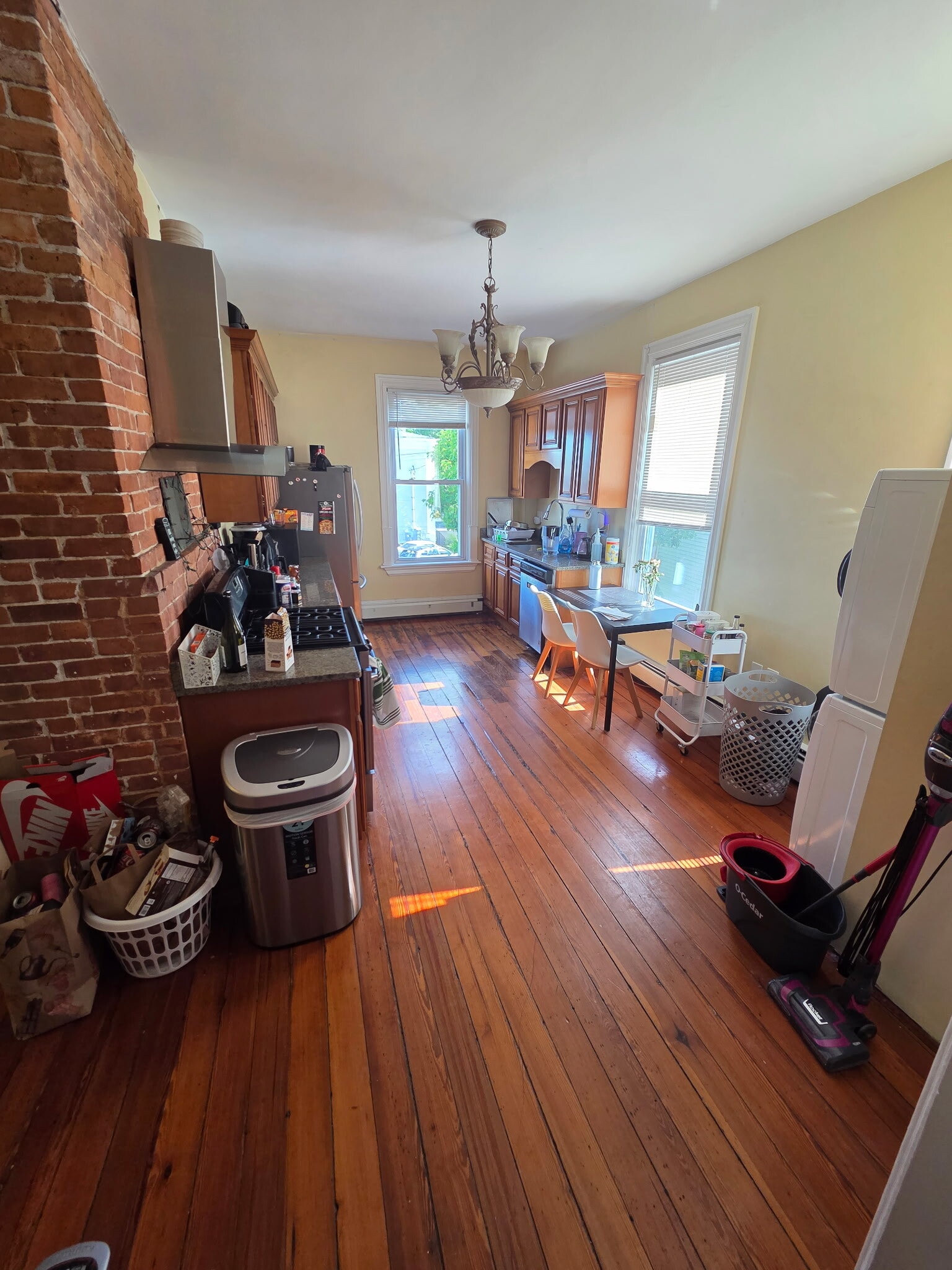 Building Photo - 123 Vinton St