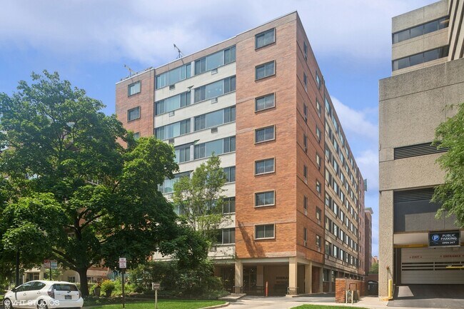 Primary Photo - 1516 Hinman Ave
