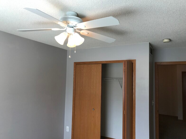 Building Photo - 14179 Plymouth Ave