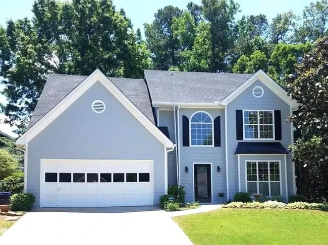 Primary Photo - 680 Suwanee Lakes Cir