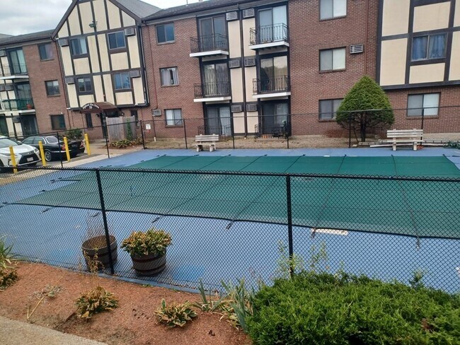 Building Photo - 151 Bittersweet Ln