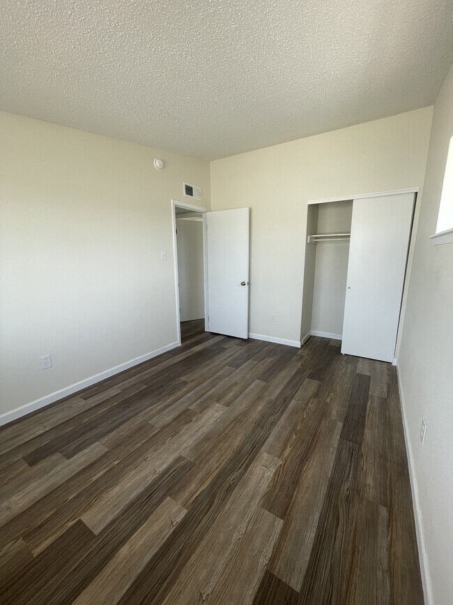 Building Photo - 312 Graphite Dr