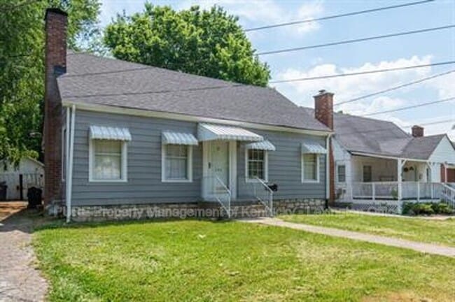 Building Photo - 206 Floral Park