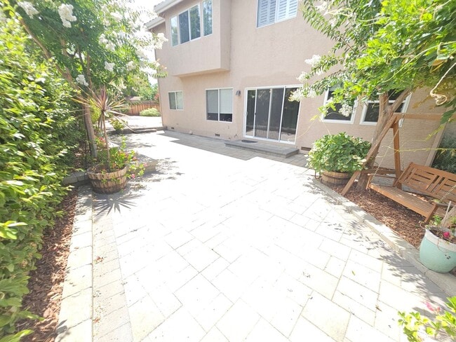 Building Photo - 795 Avante Pl