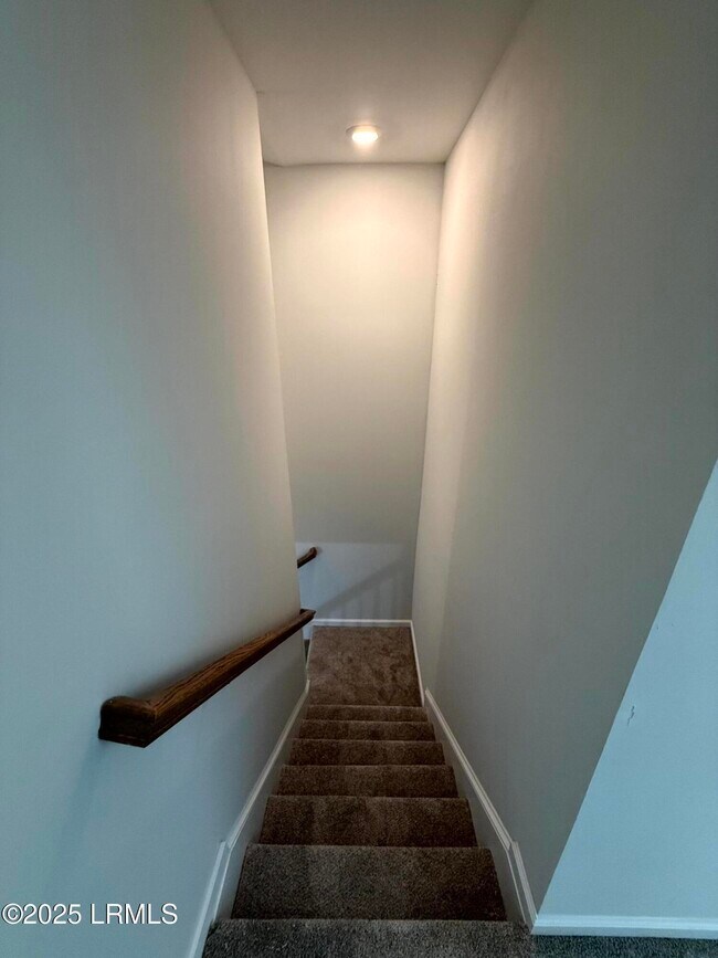 Building Photo - 1069 S Innovation Dr