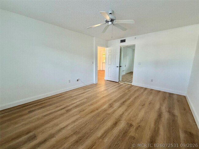 Building Photo - 9587 Weldon Cir