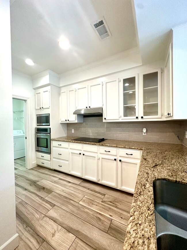 Building Photo - White Oak Common 3BR 2 1/2BA