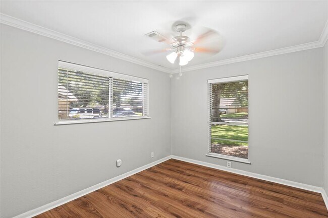 Building Photo - 112 E Wildwinn Dr