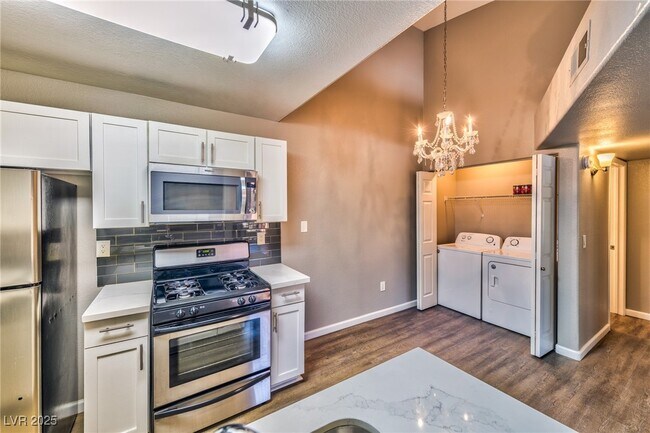 Building Photo - 2120 Ramrod Ave