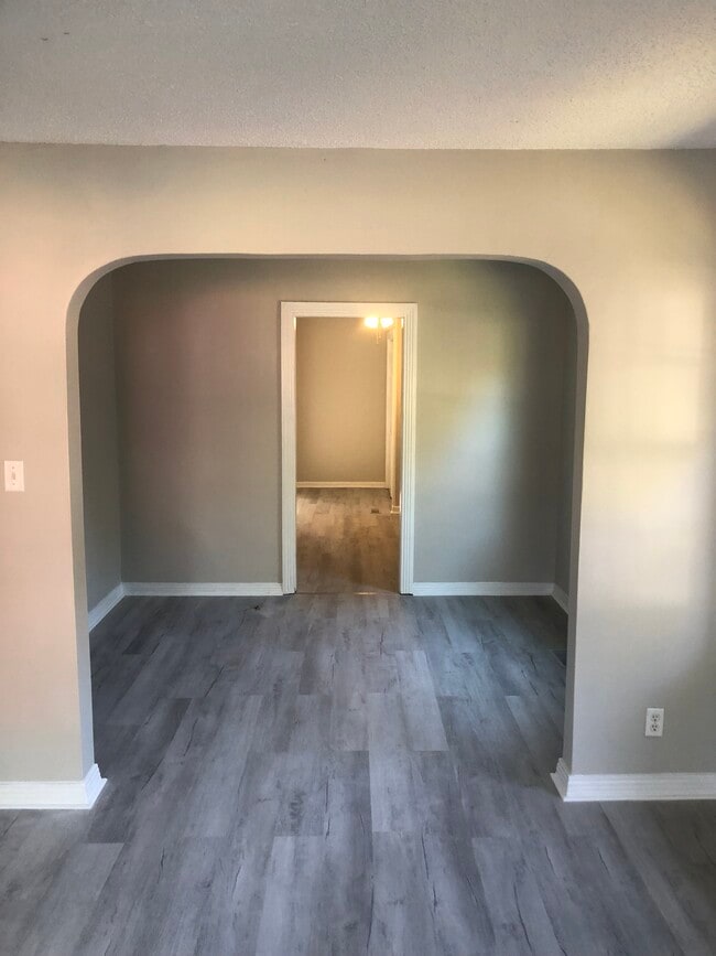 Building Photo - 1403 Kentucky Ave