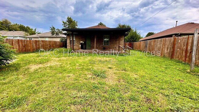 Building Photo - 1423 NW 98th St