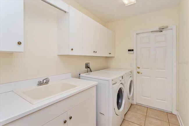 Building Photo - 10606 Boca Pointe Dr