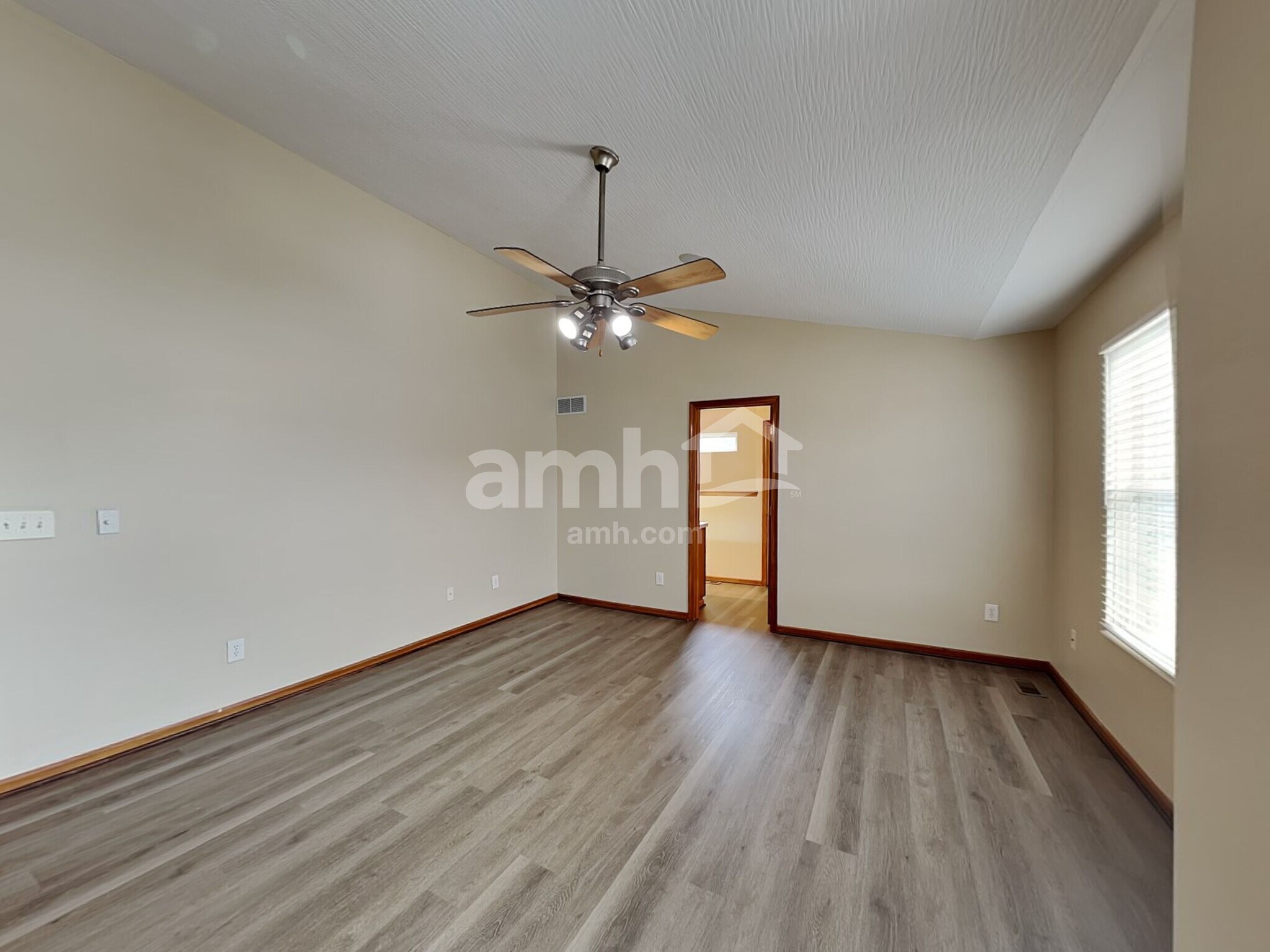 Building Photo - 16 Stoney Bluff Way