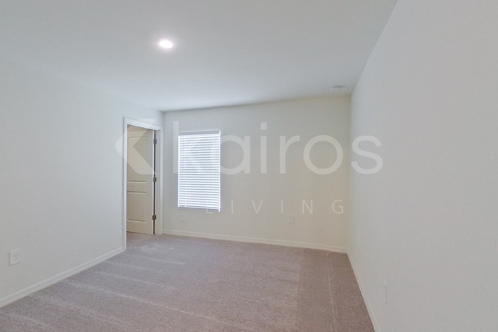 Building Photo - 4020 Garden Blvd