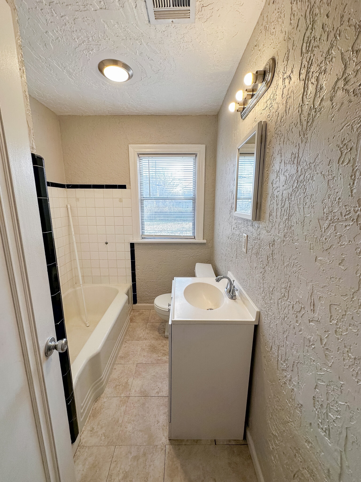 Building Photo - 835 NW 17th St