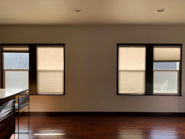 Building Photo - 546 30th St