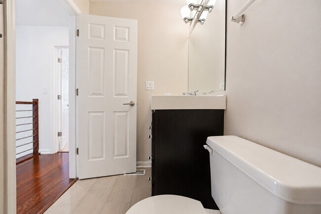 Building Photo - 1347 Winfield Way