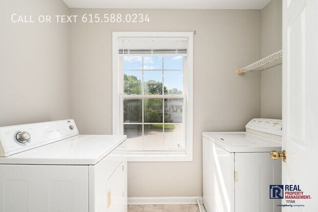 Building Photo - 3013 Pipkin Hills Dr