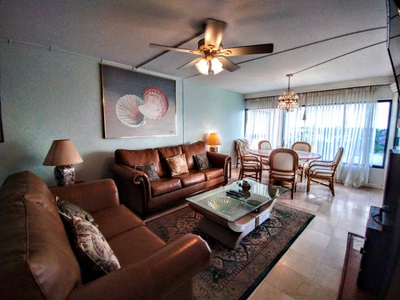 Building Photo - 6403 Padre Blvd