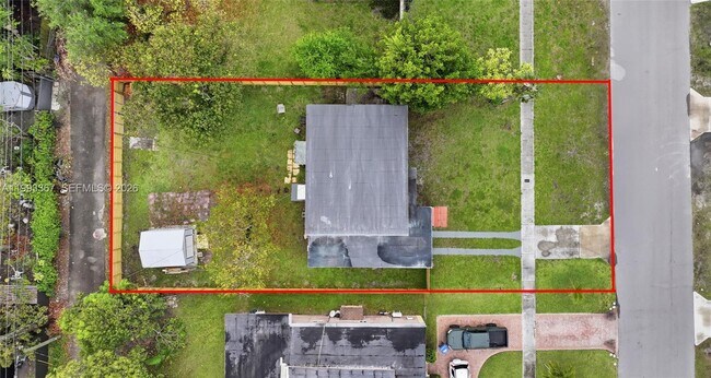 Building Photo - 1620 NE 160th St