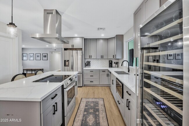 Building Photo - 2011 E Gary Cir