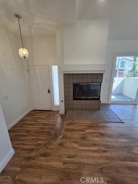 Building Photo - 9 Rock Cliff Pl