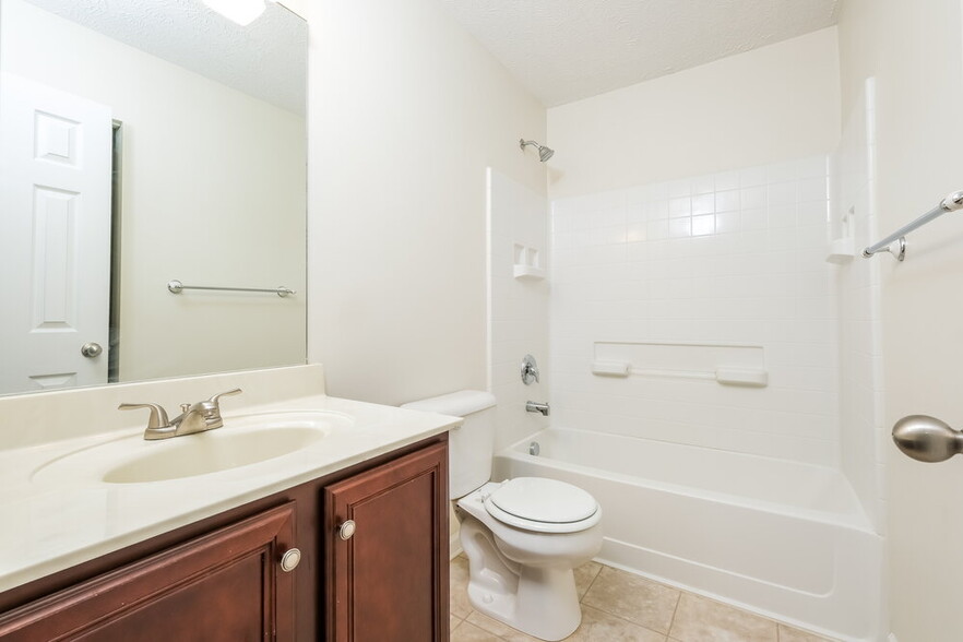 Building Photo - 538 Elderberry Way